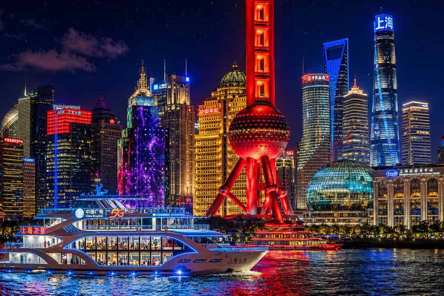 Shanghai: Die legendären Ausblicke auf The Bund bei einer Luxus-Bootstour am Abend. Foto: GetYourGuide Shanghai: Die legendären Ausblicke auf The Bund bei einer Luxus-Bootstour am Abend. Foto: GetYourGuide