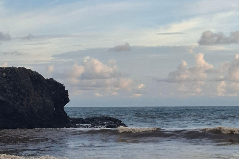 La Libertad Beaches Tour with MealsPicnic Incluided