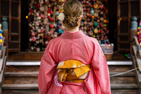 Kyoto: Private Kimono Photoshoot for Couples and Solo