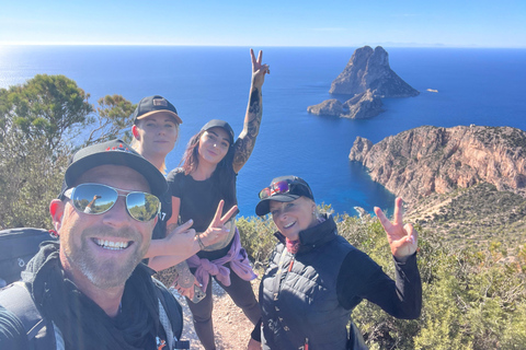 IBIZA: VANDRINGSTUR I ES VEDRA