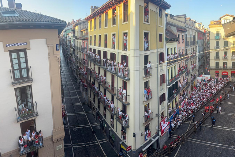 Pamplona Bulls: Balcony View & Gourmet Breakfast