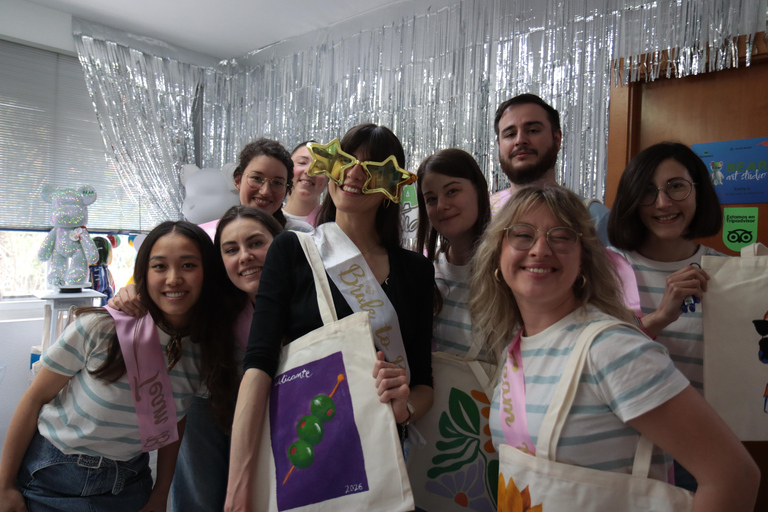 Alicante: Design Your Own Tote Bag Art Workshop