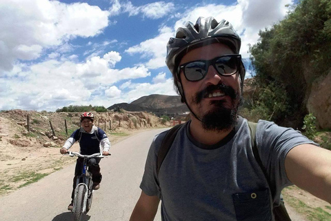 Cusco: Dia inteiro de bicicleta em Maras Moray