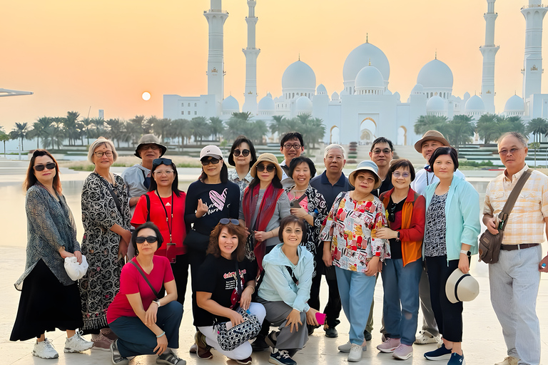 Excursion d&#039;une jounée complète à Abu Dhabi - Grande mosquée, musée du Louvre et plus encoreExcursion d&#039;une journée à Abou Dabi : grande mosquée, musée du Louvre et plus 