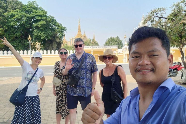 Phnom Penh: Private Tuk-Tuk Tour mit englischsprachiger Begleitung