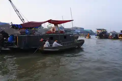 Mercado flotante de Cai rang y Reserva Natural de Lung Ngoc Hoang
