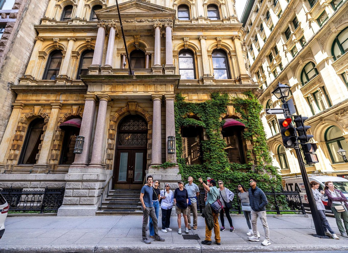 Byvandring i Old Montreal | Mellemstor gruppe (højst 14) med FITZ