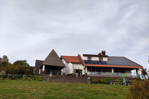 Funchal : randonnée au Pico Ruivo et à l&#039;Achada do Teixeira avec transfertFunchal : transfert pour randonnée au Pico Ruivo et à Achada do Teixeira