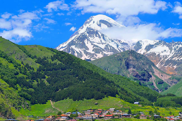 Tbilisi: 4-Day Georgia and Armenia Tour with Wine Tasting