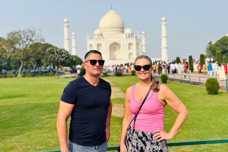 From Delhi: 6-Day Golden Triangle Tour with Ranthambore Tour with 4-Star Accommodation