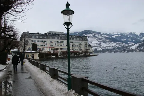 Zell am See Christmas Magic: A Private Walking Tour