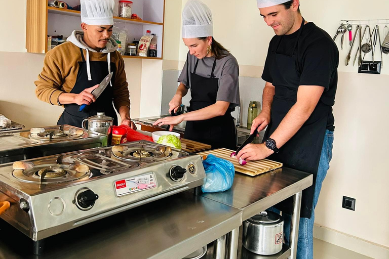 Katmandú: Clase de cocina nepalí con recogida en el hotel