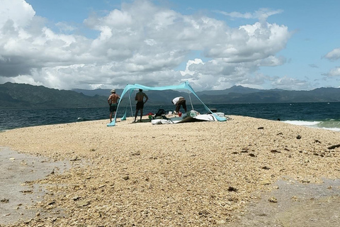 Vanua Levu: Private Snorkeling Tour with Equipment & Drinks