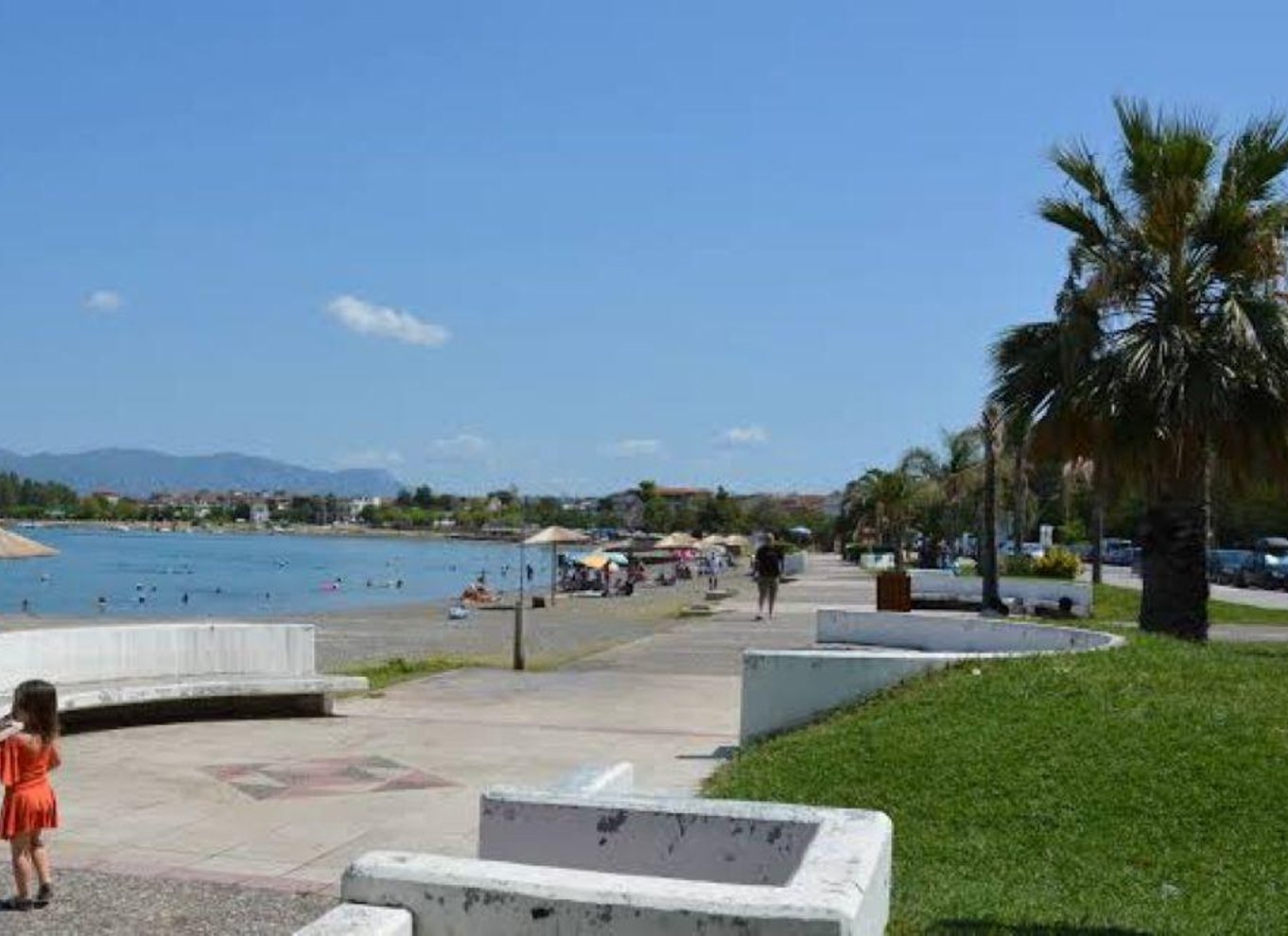 Fra Athen: Dagstur til Meteora med start kl. 9.00, stop ved havet, grotter og frokost