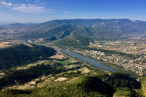 Vertigo hike: the Trou de l'Argent cave from Sisteron