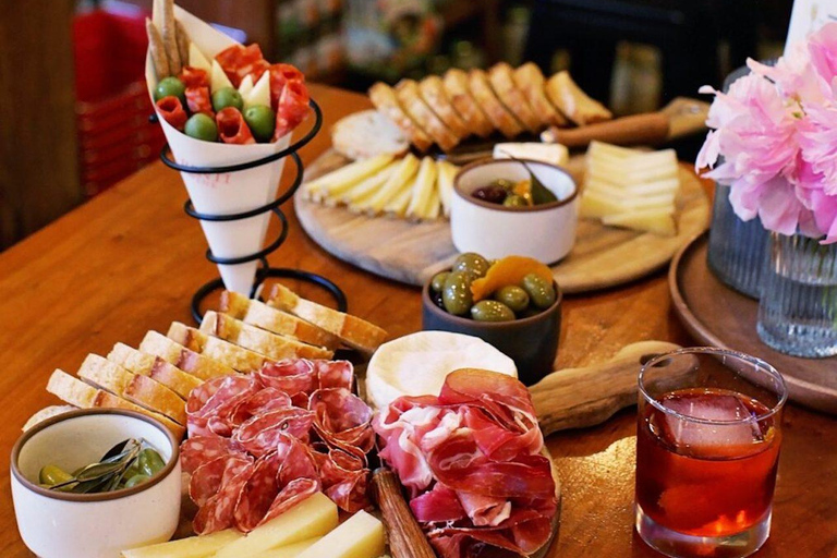 Seattle: Wine, Bread, Cheese and Chocolate Experience