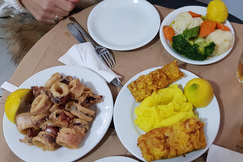 Athènes : Visite culinaire traditionnelle grecque dans des endroits cachés