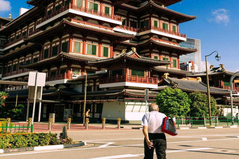 Chinatown Food Tour, River Cruise &amp; 2 top-visit Light Shows