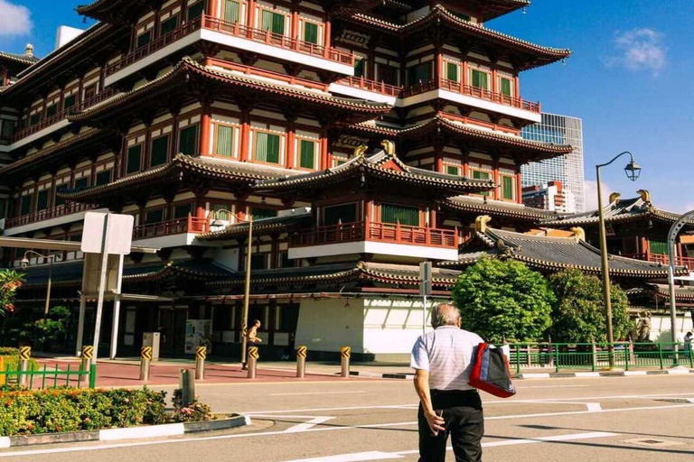 Chinatown Food Tour, River Cruise &amp; 2 top-visit Light Shows