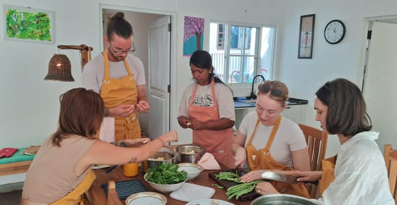 Kochen mit Arun und der tamilischen Familie