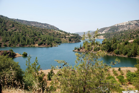 Pafos Safari en Jeep por el Tesoro de Troodos-Kykkos Land Rover