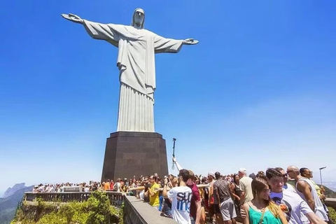 Rio de Janeiro: Corcovado i Sugarloaf z grillemRio de Janeiro: Corcovado i Sugarloaf z grillem w porze lunchu