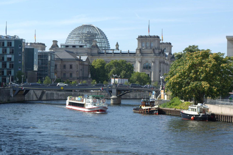 Berlin: Bootstour - Sightseeing Brückenfahrt auf der Spree Berlin-City-Tour 1,5std.