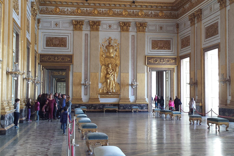 Desde Nápoles: Visita en tren al Palacio Real de CasertaVisita al Palacio Real de Caserta en tren desde Nápoles