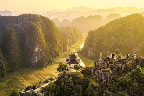 Tour en bateau de Trang An, pagode de Bai Dinh et visite d&#039;une journée de la grotte de Mua