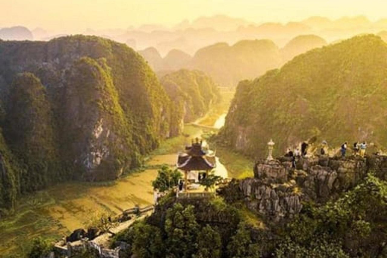 Tour en bateau de Trang An, pagode de Bai Dinh et visite d&#039;une journée de la grotte de Mua