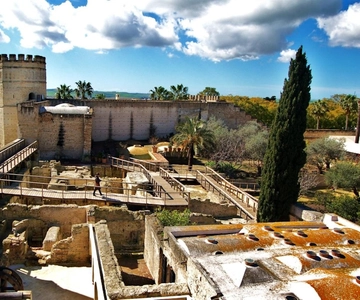 Jerez: City Guided Tour and the Alcazar