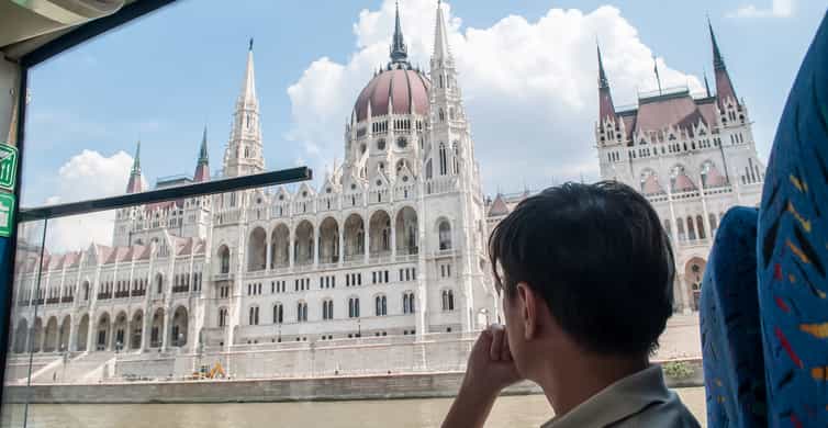 Budapest: Floating Bus Tour by Land and Water photo 9
