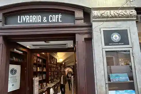 Lisboa: City tour em 90 minutos de Tuk Tuk pela Baixa, Chiado e Bairro Alto