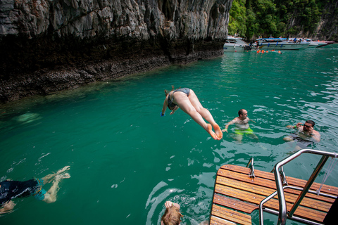 Phi Phi: passeio de barco pelas 7 ilhas com pôr do sol e plâncton