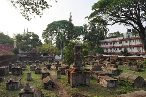 Kochi: Tuk-Tuk-Ausflug mit versteckten SchätzenKochi: Ausflug mit dem Tuk-Tuk zu versteckten Schätzen