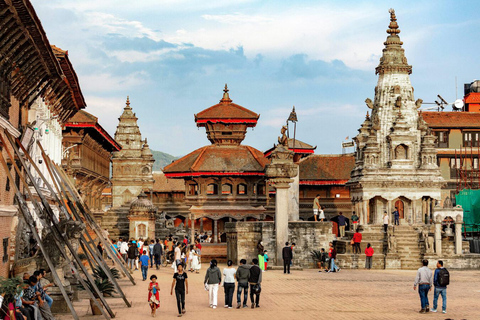 From Kathmandu: Bhaktapur Sunrise Photo Tour with Breakfast