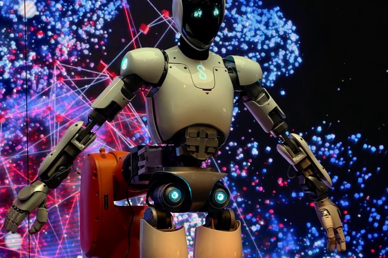 Shanghai Futuristic Tour: Robotaxis, Humanoid Robots & Drone AI, Robotaxi, Drone