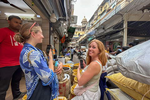 Shopping Tour of Old Delhi and New Delhi With Guide Shopping Tour With Professional Guide and Tuk-tuk Ride