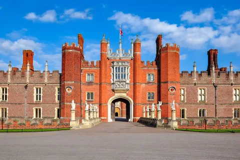 Hopp over køen HamptonCourtPalace guidet dagstur fra London