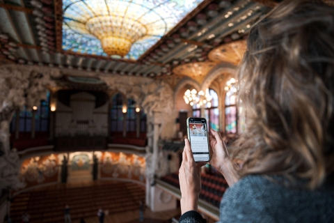 Barcelona: wycieczka z przewodnikiem po Palau de la MúsicaBarcelona: Wycieczka z przewodnikiem po Palau de la Música z audioprzewodnikiem