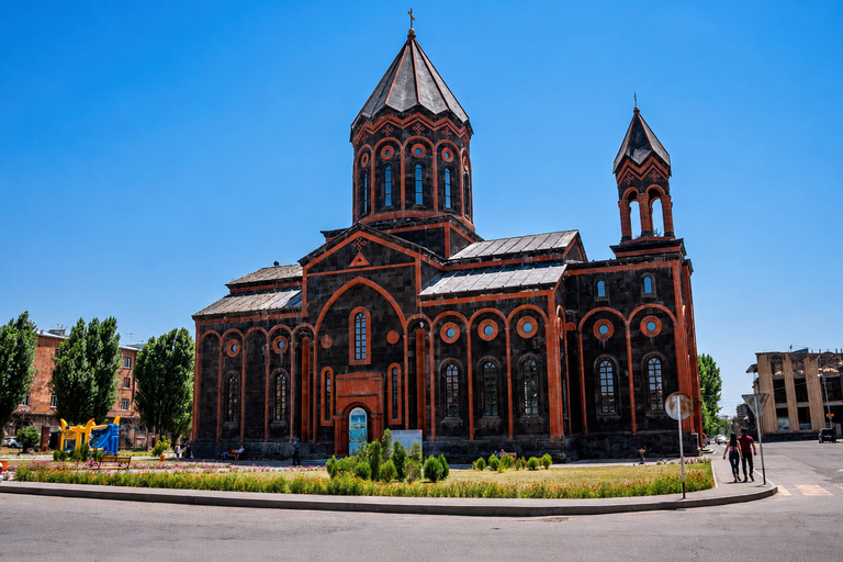 From Yerevan: Gyumri and Churches Guided Day Trip Gyumri City and Harichavank Monastery