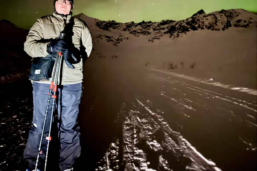 Ankerplatz: Schneeschuh-Abenteuer mit Nordlichtern. Foto: GetYourGuide Ankerplatz: Schneeschuh-Abenteuer mit Nordlichtern. Foto: GetYourGuide