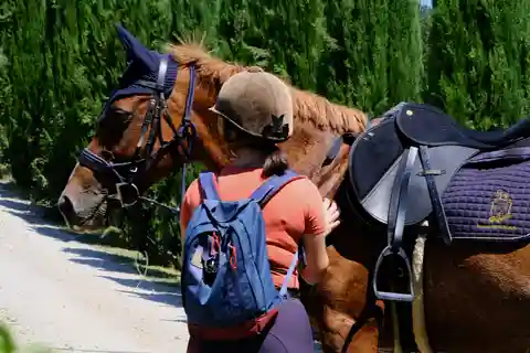 フィレンツェ葡萄畑と森の乗馬体験
