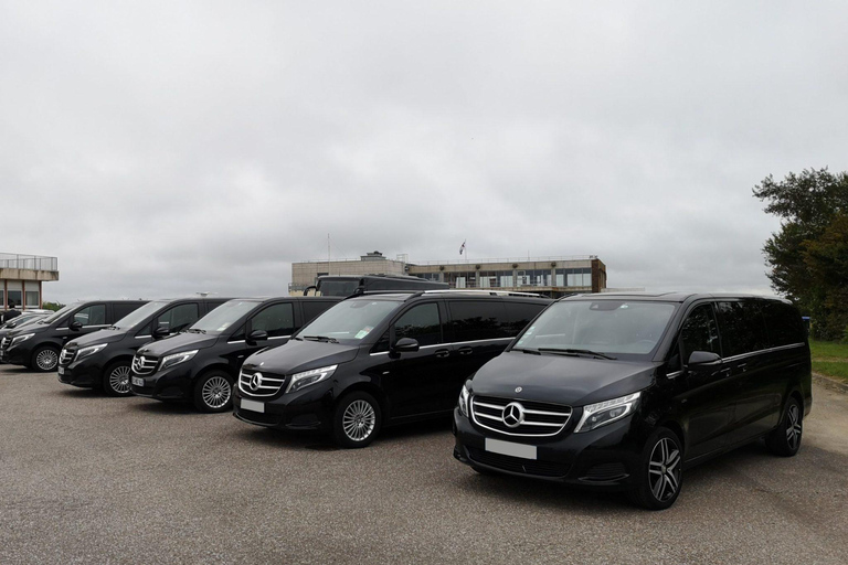 Barcelona: Airport Transfers and City Tours Standard