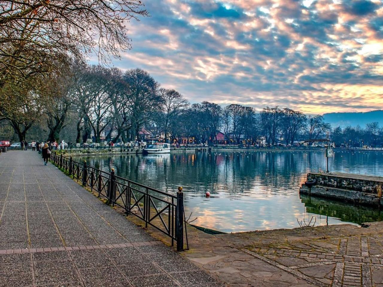Ab Korfu: Ioannina und Ponikitis-See – Tagestour mit Mittagessen