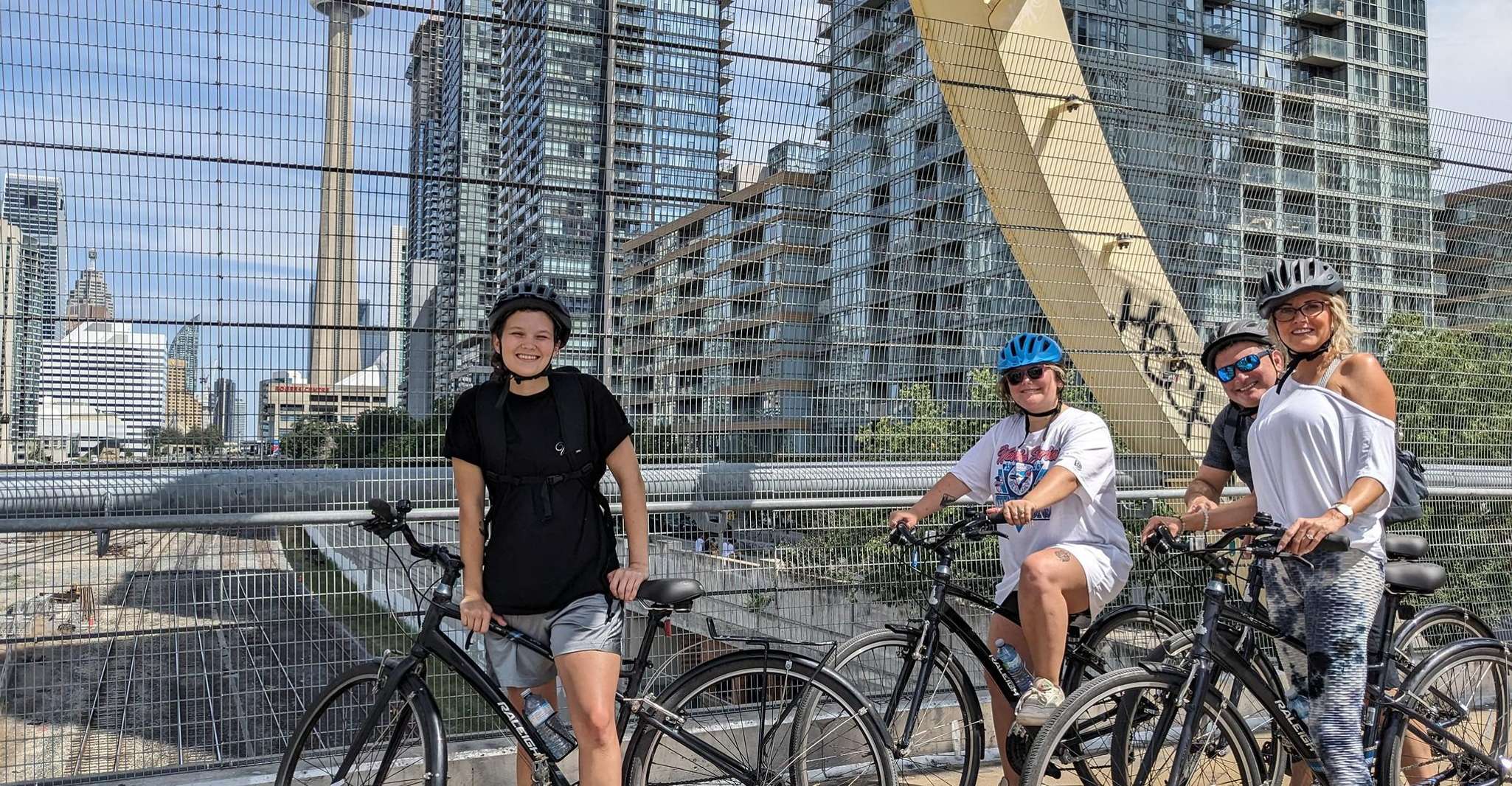 Toronto: Heart of Downtown 3.5-Hour Bike Tour
