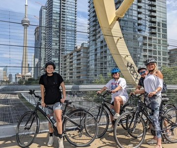 Toronto: Heart of Downtown 3.5-Hour Bike Tour