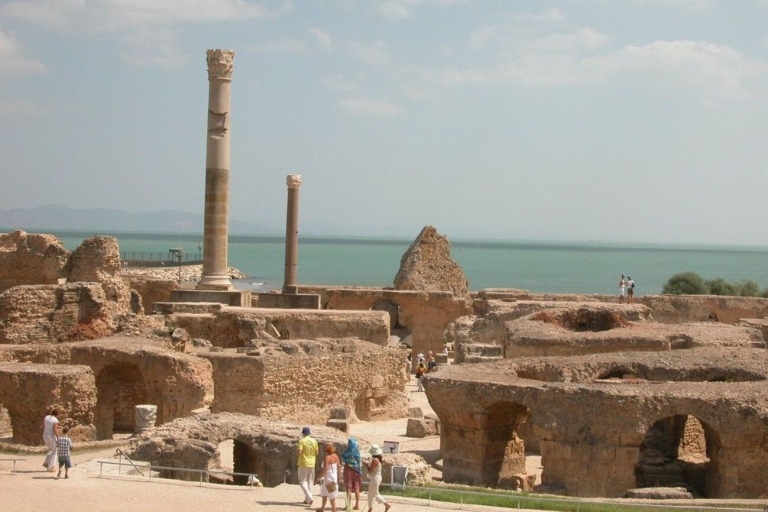 Całodniowa wycieczka po Kartaginie Sidi Boussaid i Medynie w TuniPerły Tunisu: Kartagina, Medyna i Sidi Boussaid Tour