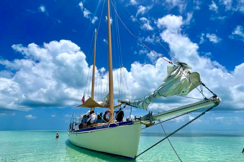 Sandbar, Snorkel, and Sunset Sail with Drinks in Key West