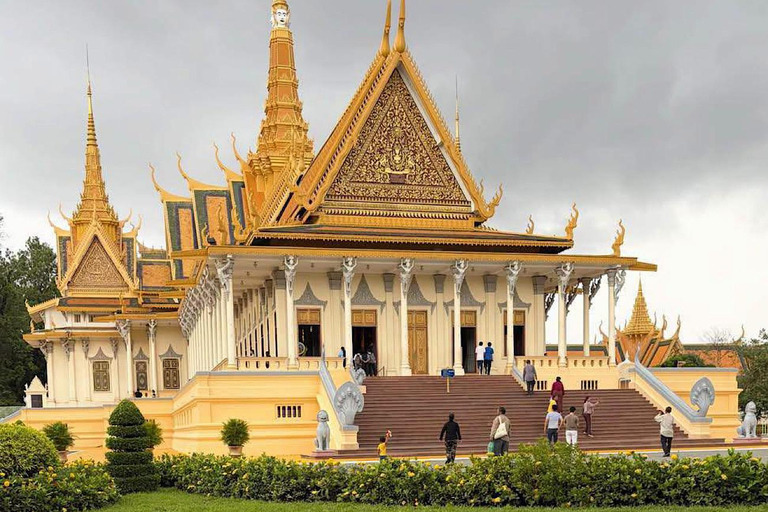 Phnom Penh: Royal Palace, City & Silk Islands -Half/Full Day Half-Day: Royal Palace, Museum, Wat Phnom & Central Market